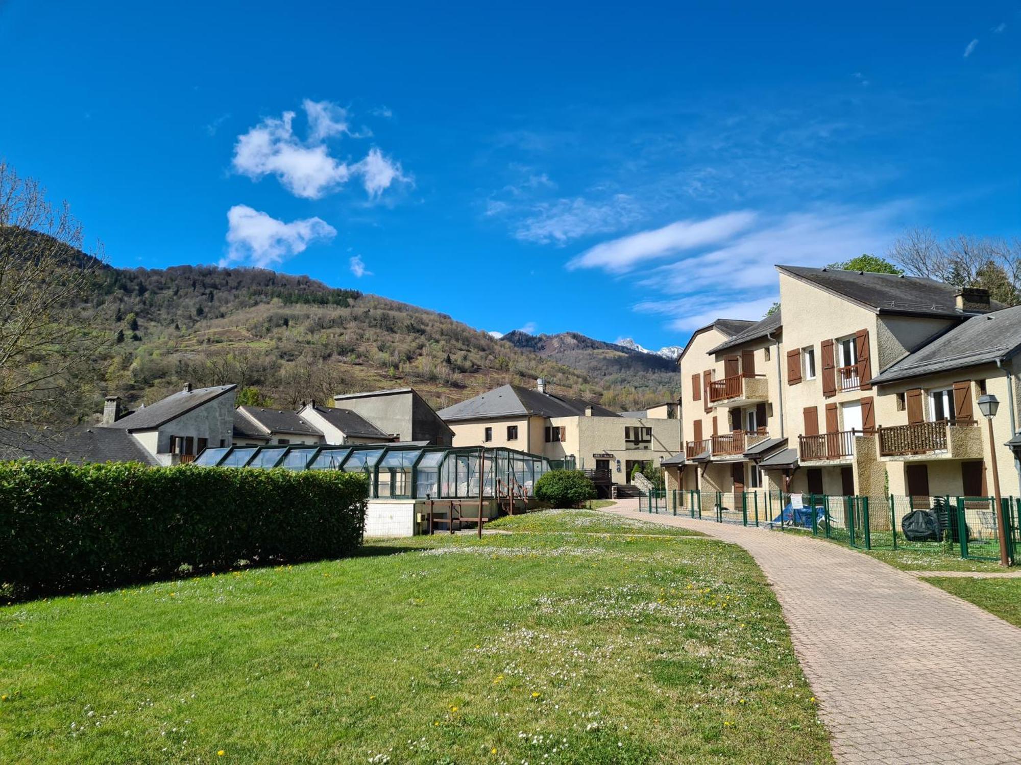 Escapade Montagne En Famille, Appartement Cosy Avec Piscine Couverte Bielle Екстер'єр фото
